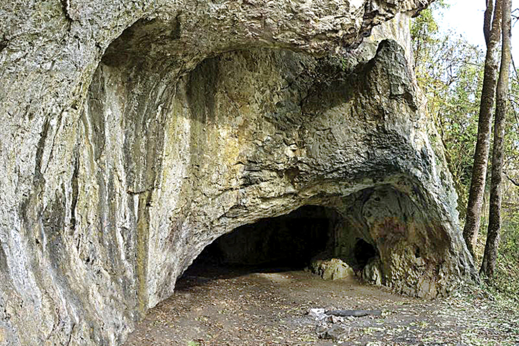 Ausgrabungen in der Sirgensteinhöhle ergaben eine Schichtenfolge von der Altsteinzeit bis in die Neuzeit. 