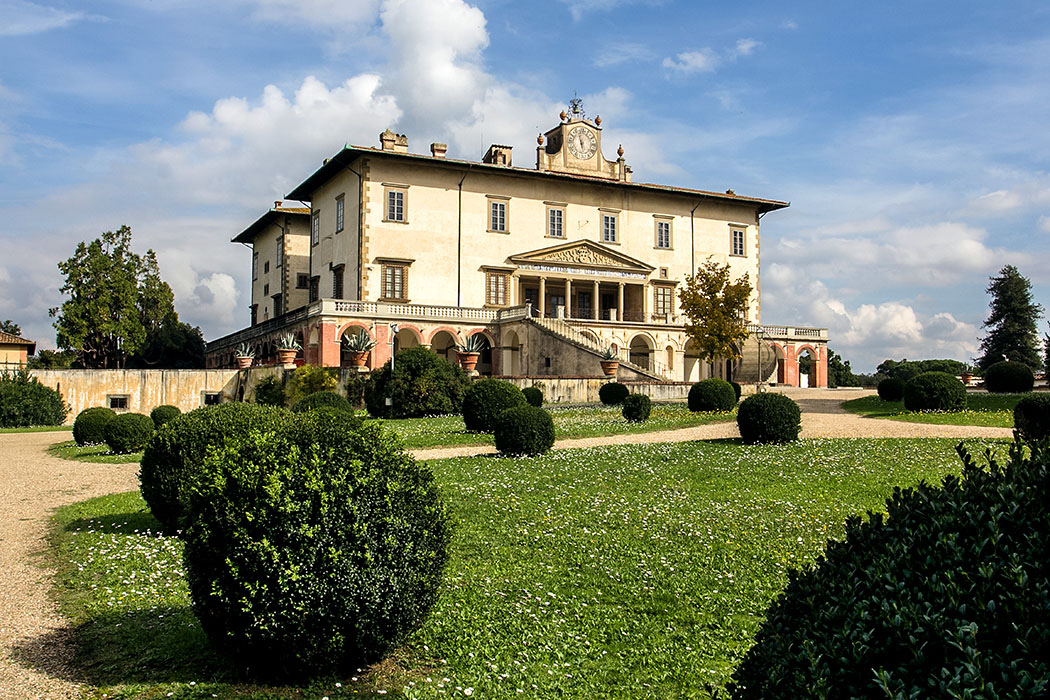 Die Villa Medici in Poggio a Caiano ist einer der schönsten Ausflüge von Florenz, sie war einst die Sommerresidenz der Florentiner Familie Medici.