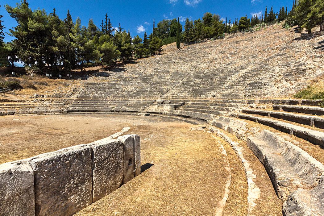 kalender-peloponnes-griechisches-urgestein-von-grandioser-schoenheit-10 ancient theatre argos argolis peloponnes greece 