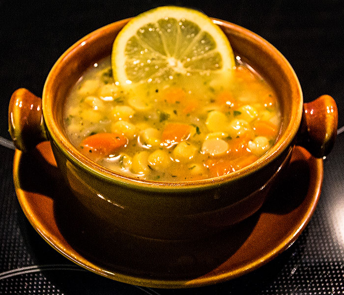Revithosoupa Griechische Kichererbsensuppe - 08 Revithosoupa: Griechische Kichererbsensuppe schmeckt nicht nur zur Fastenzeit, sondern das ganze Jahr.