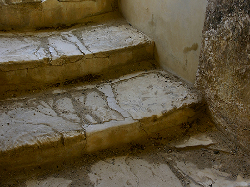 Treppe zum Lustralbad, für rituelle Reinigungen.