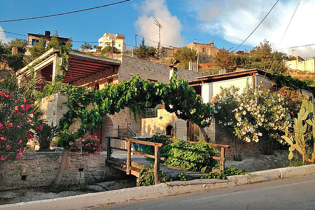 reise-zikaden.de, Kreta: Taverna „Kelari“ in Kamilari bei Ph