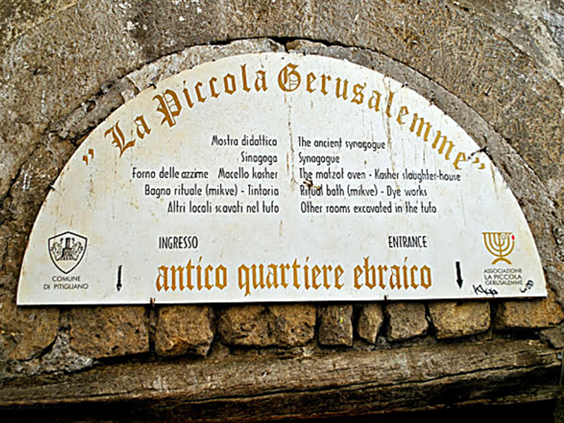 In der Panificio del Ghetto (Via Zuccarelli 167) werden auch die Sfratto hergestellt.