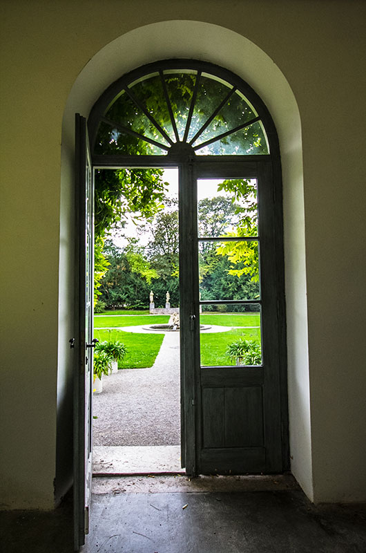 Der Eingang ins Geranienhaus.
