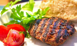reise-zikaden.de, Bifteki vom Grill – Griechische Frikadellen