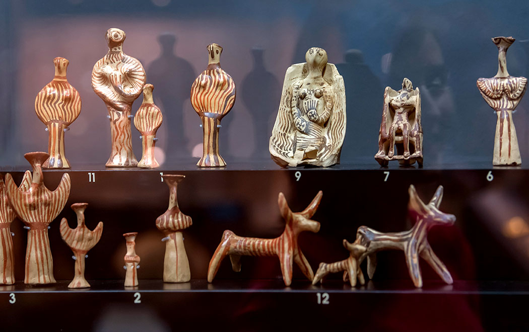 Idole aus der Palastzeit, 14.-13. Jh. v. Chr., Karlsruhe, BLM, Ausstellung - Mykene - Die sagenhafte Welt des Agamemnon, ARTIS - Uli Deck