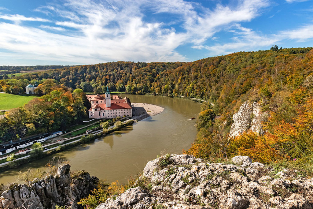 Bayern: Wanderung An Der Donau Zur Weltenburger Enge Bei Kelheim