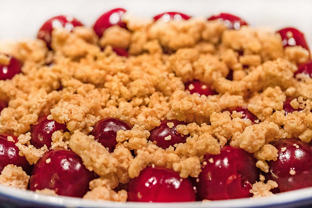 Kirsch-Crumble - Streusel-Dessert mit Kirschen aus dem Ofen